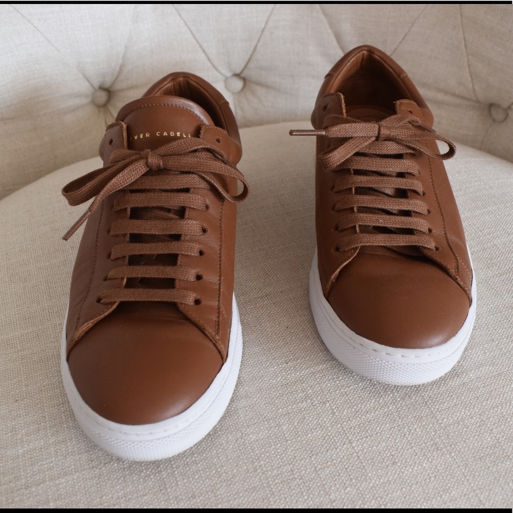 Oliver Cabell Low 1: Lion, Size 9